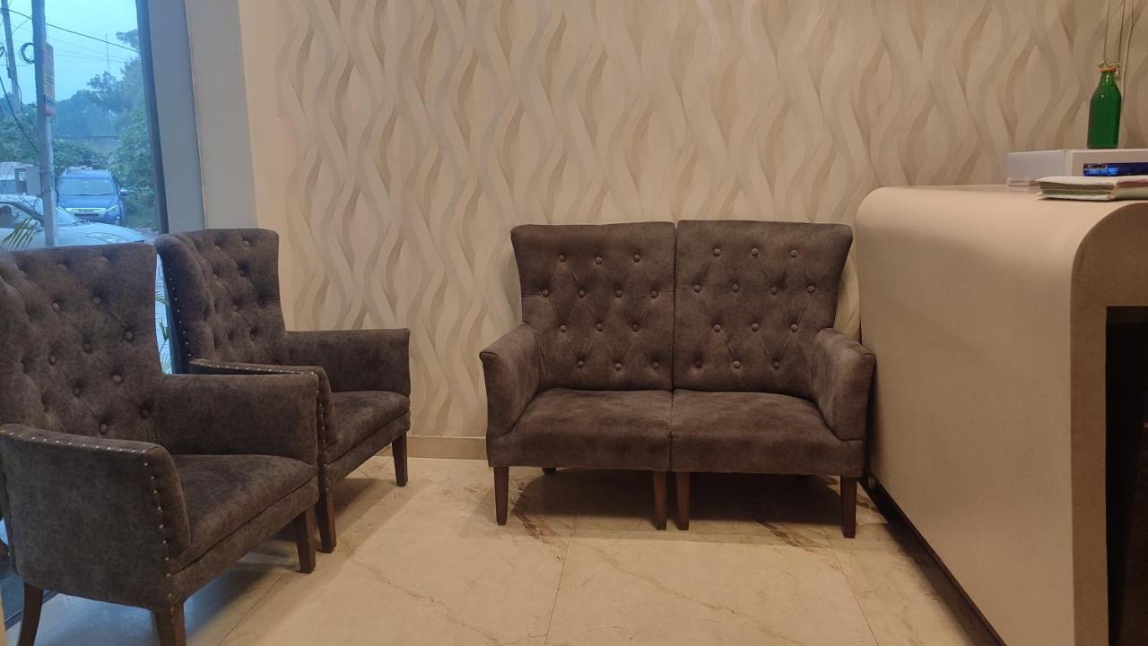 Athens , A Boutique Zirakpur